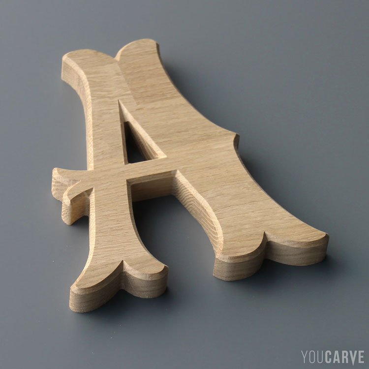 Lettre A en bois (chêne lamellé-collé ép. 19 mm)