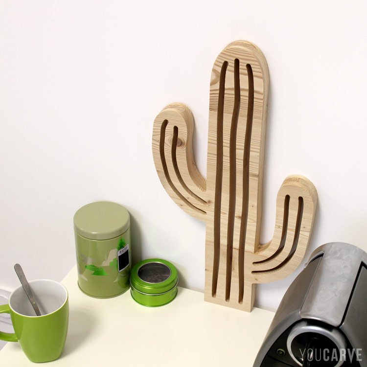 Forme de cactus décoratif en bois (24,8 x 45 cm, en mélèze 3 plis ép. 26 mm)