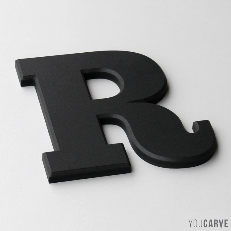 Lettre R en PVC expansé noir ép. 10 mm